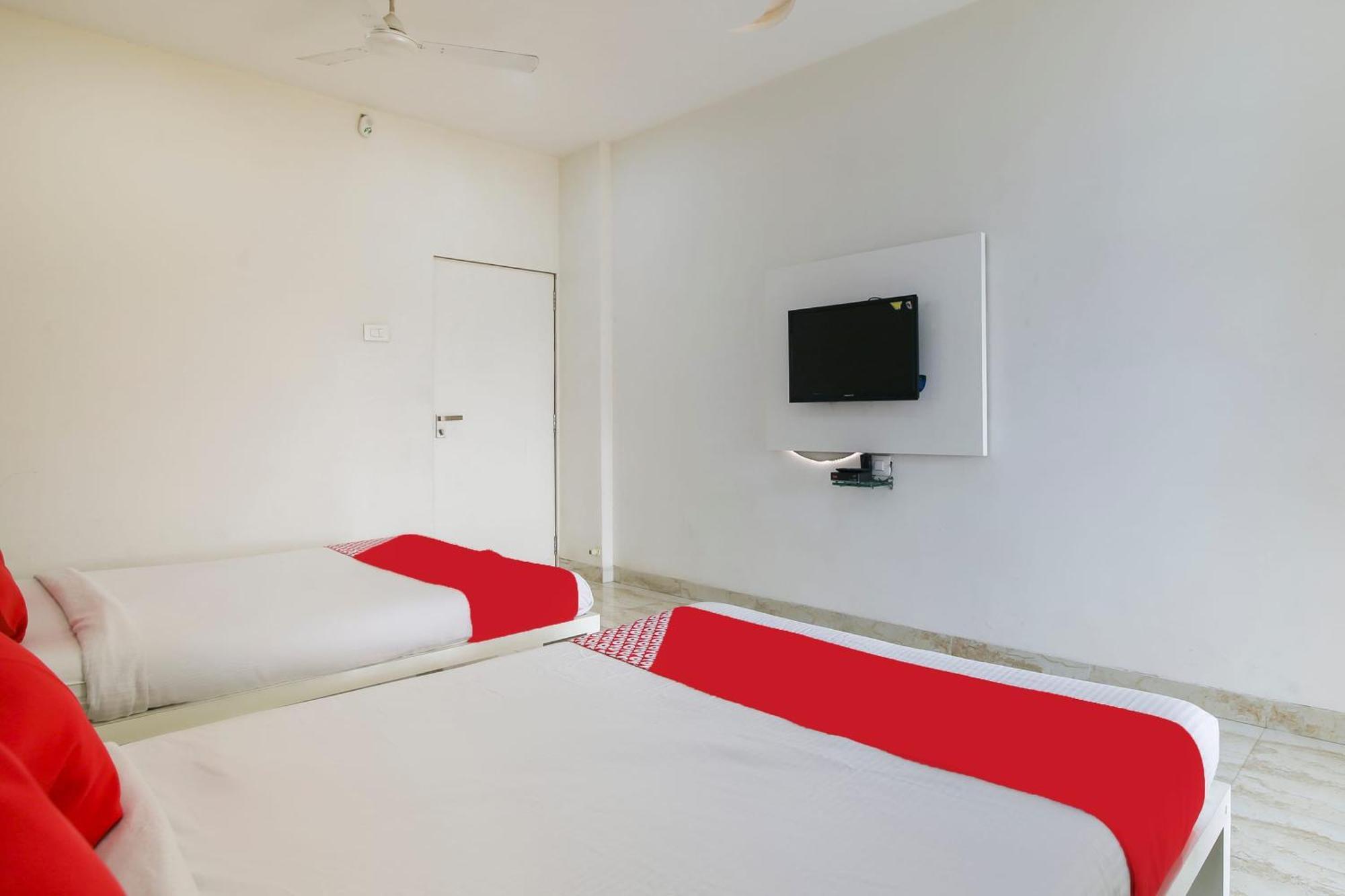Hotel O Shiv Vatika Banquet & Rooms Bhatha Exterior photo