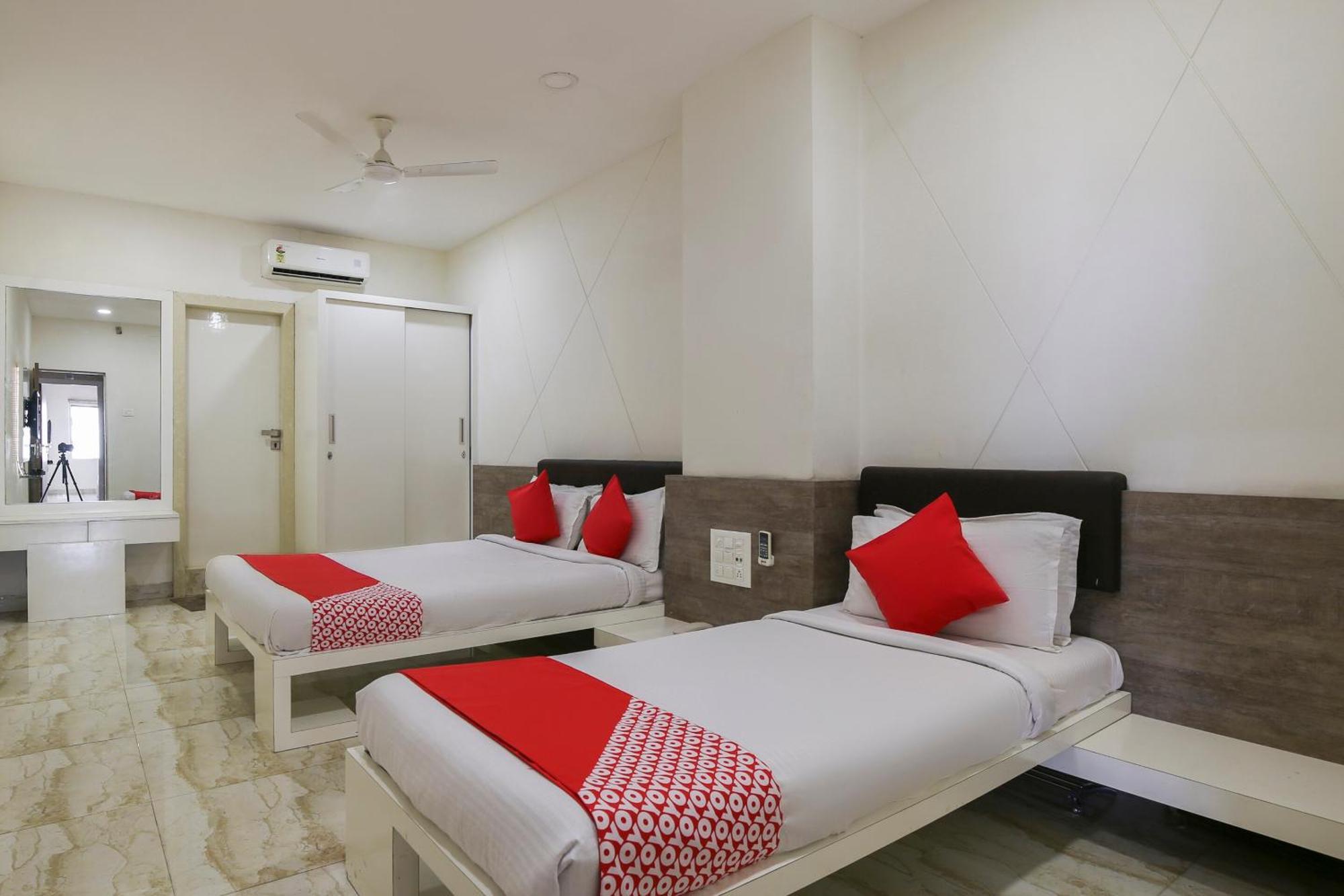 Hotel O Shiv Vatika Banquet & Rooms Bhatha Exterior photo